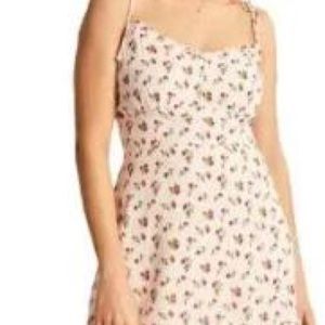 White color women dresses size M